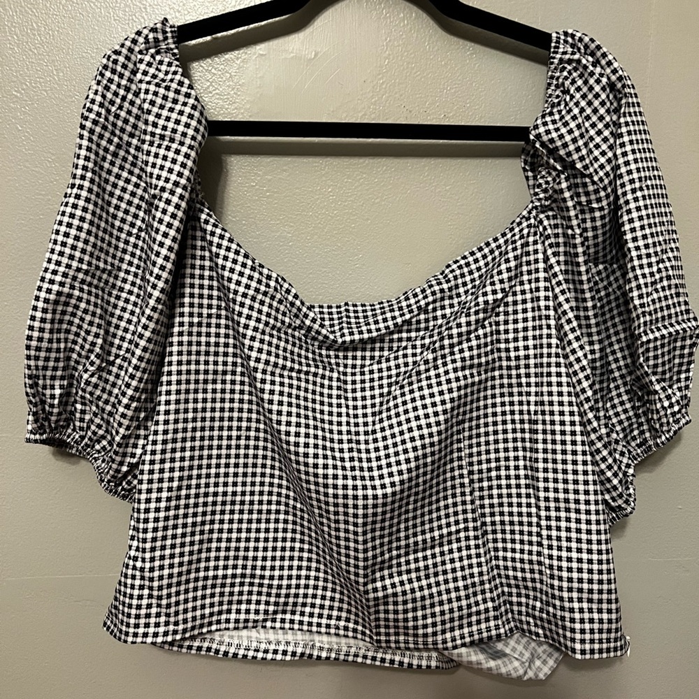 NWOT SHEIN Crop Top